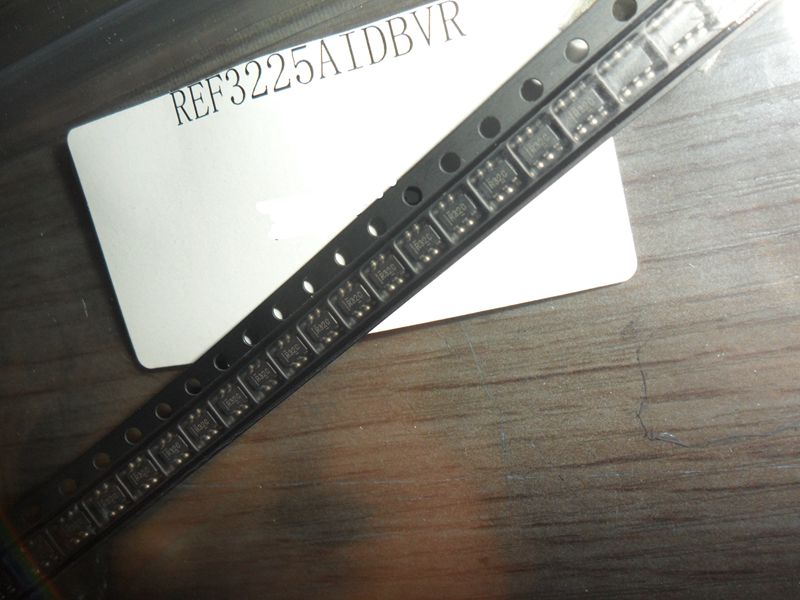 REF3225AIDBVR